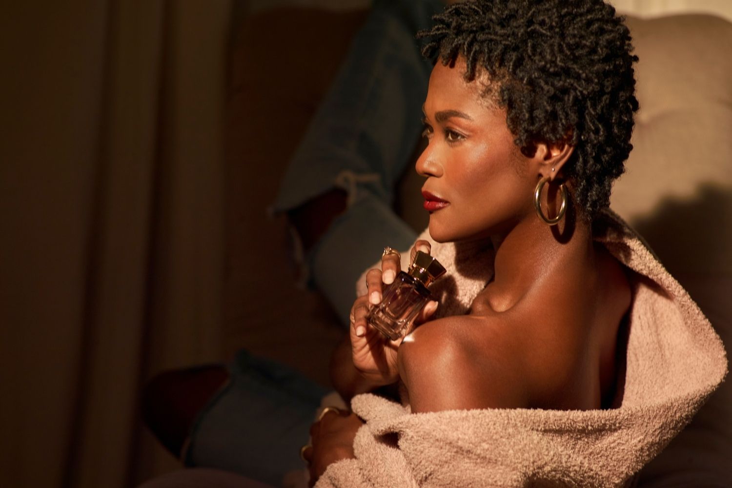 How to Choose a Perfume Online When You Can’t Smell It First